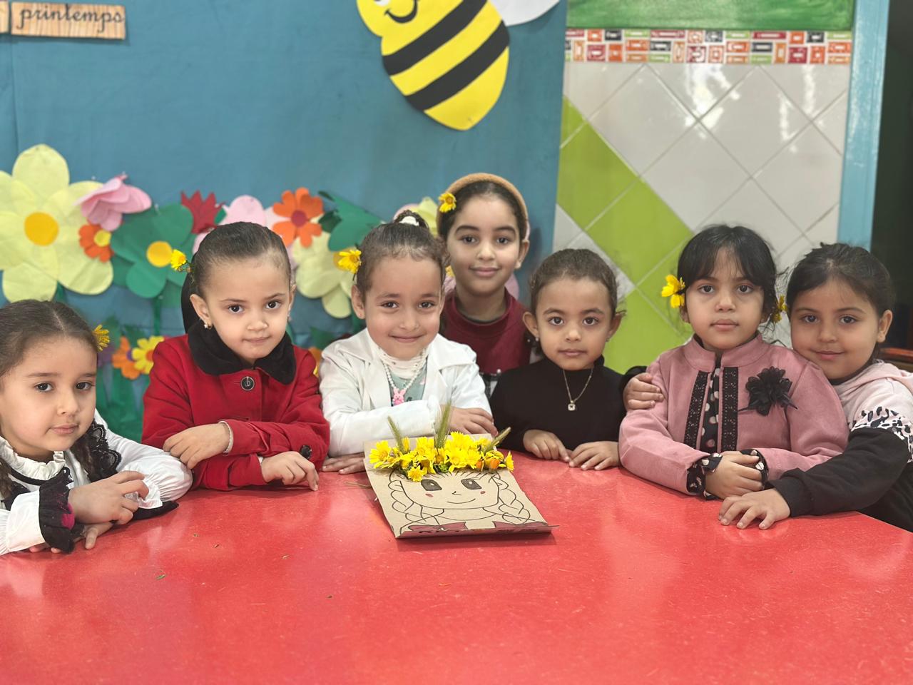 Atelier printemps — fleurs et abeilles